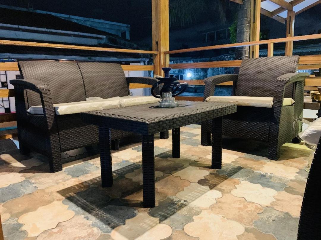 Namaste Hotel & Restaurant 利伯维尔 外观 照片