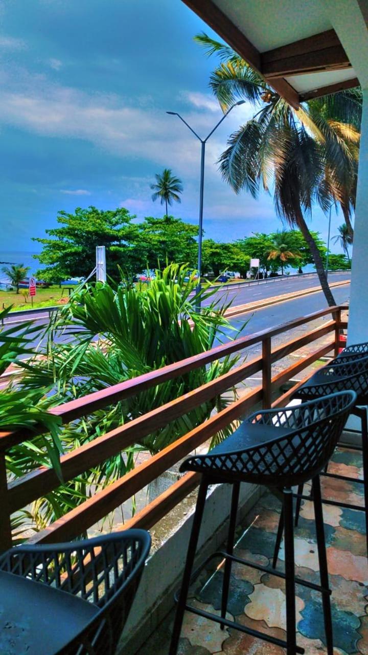 Namaste Hotel & Restaurant 利伯维尔 外观 照片